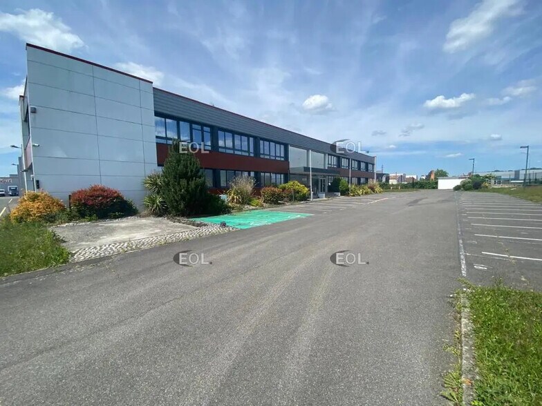 Terrain dans Santeny à louer - Photo de l’immeuble – Image 1 sur 13