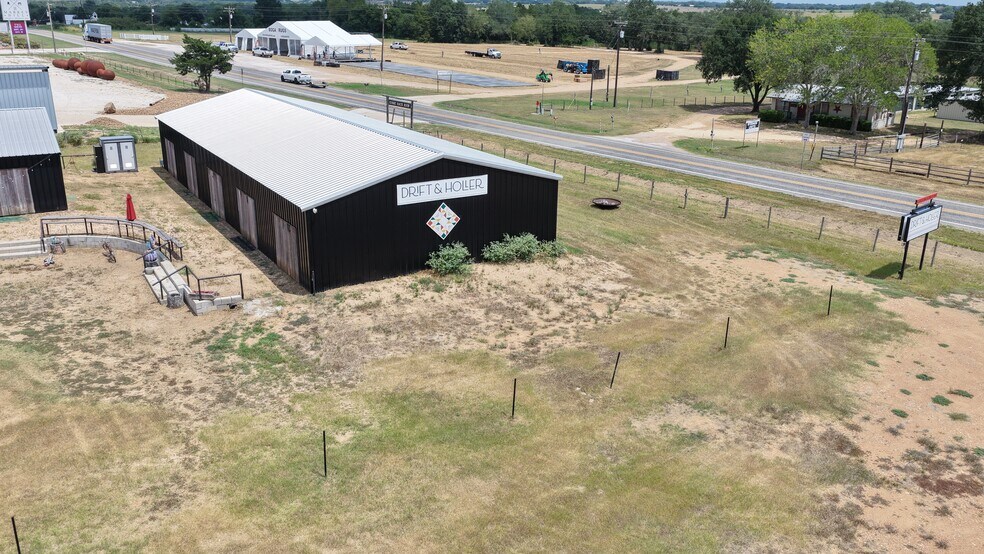 1440 TX-237 Hwy, Round Top, TX à vendre - Photo de l’immeuble – Image 3 sur 10