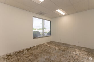 5100 Reagan Dr, Charlotte, NC à louer Photo intérieure– Image 2 sur 9