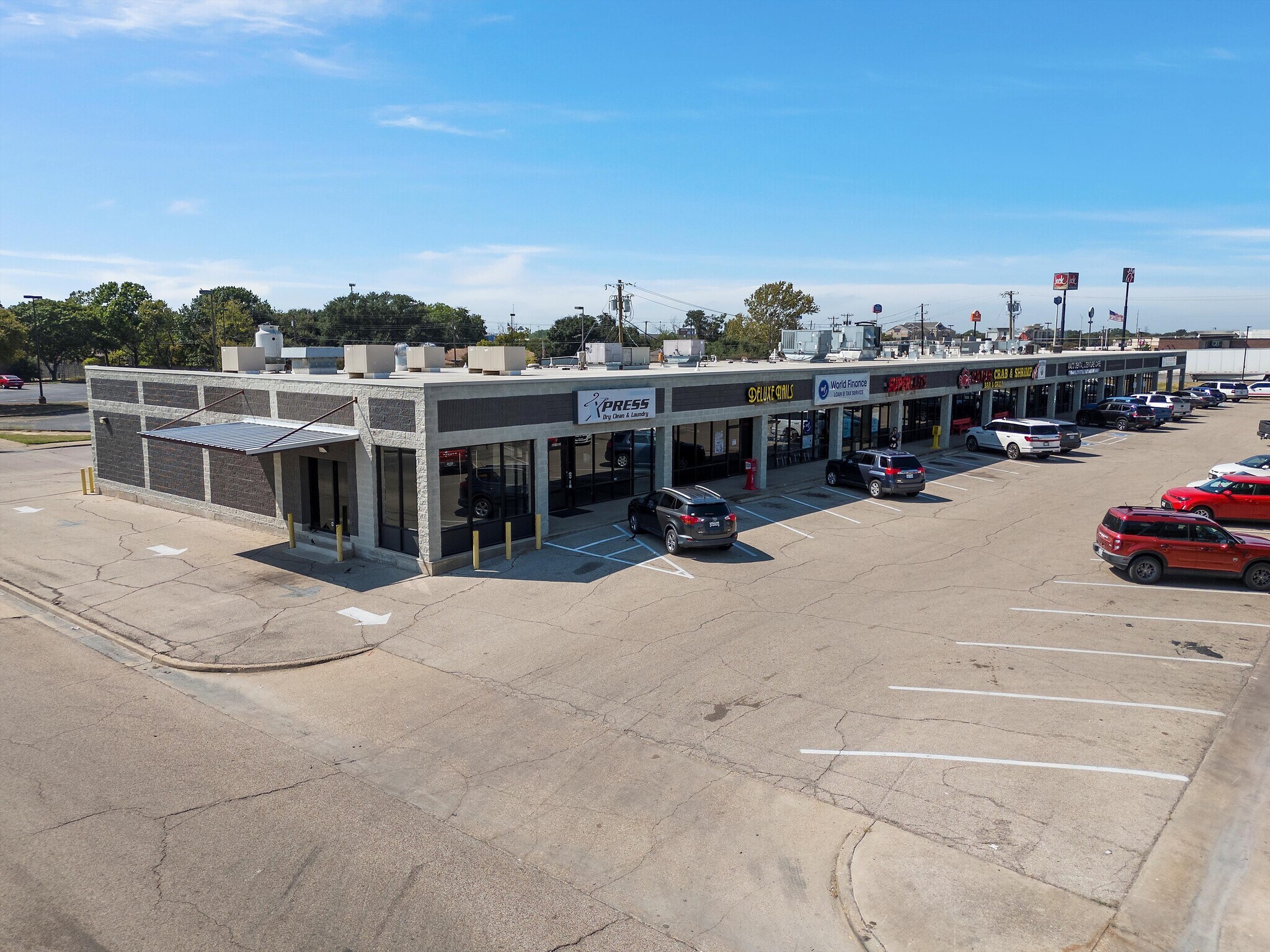 901 N Loop 340, Waco, TX à louer Photo de l’immeuble– Image 1 sur 7