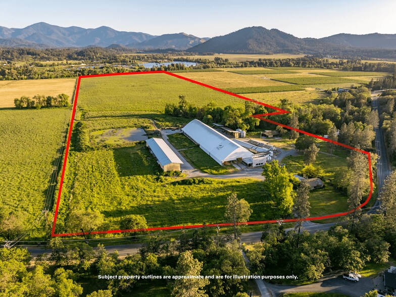 6531 Lower River Rd, Grants Pass, OR à vendre - Photo de l’immeuble – Image 1 sur 128