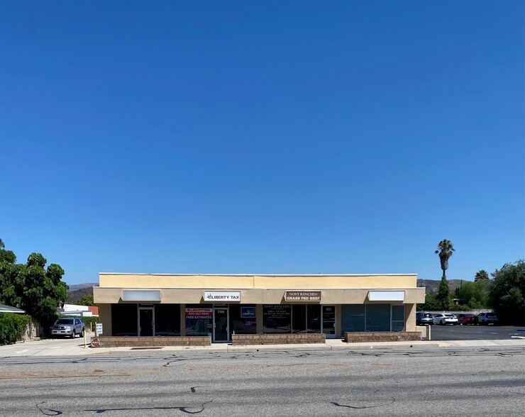 795-805 E Los Angeles Ave, Simi Valley, CA à louer - Photo de l’immeuble – Image 1 sur 5