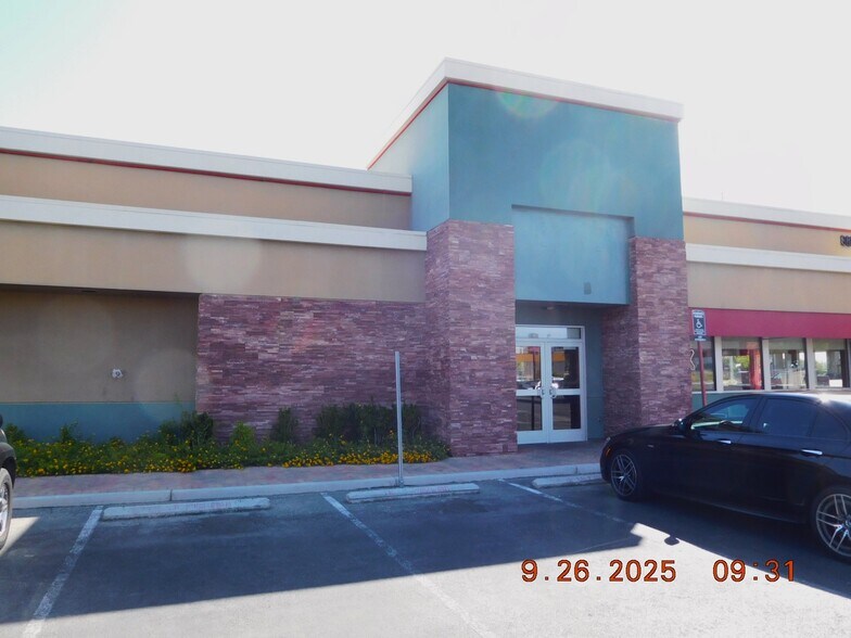 8660 W Warm Springs Rd, Las Vegas, NV à vendre - Photo de l’immeuble – Image 2 sur 10