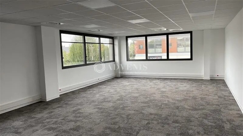 Bureau dans Serris à louer - Photo de l’immeuble – Image 1 sur 5