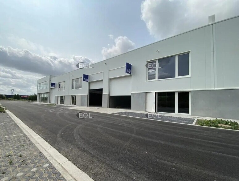 Local d’activités dans Escaudain à louer - Photo de l’immeuble – Image 1 sur 7