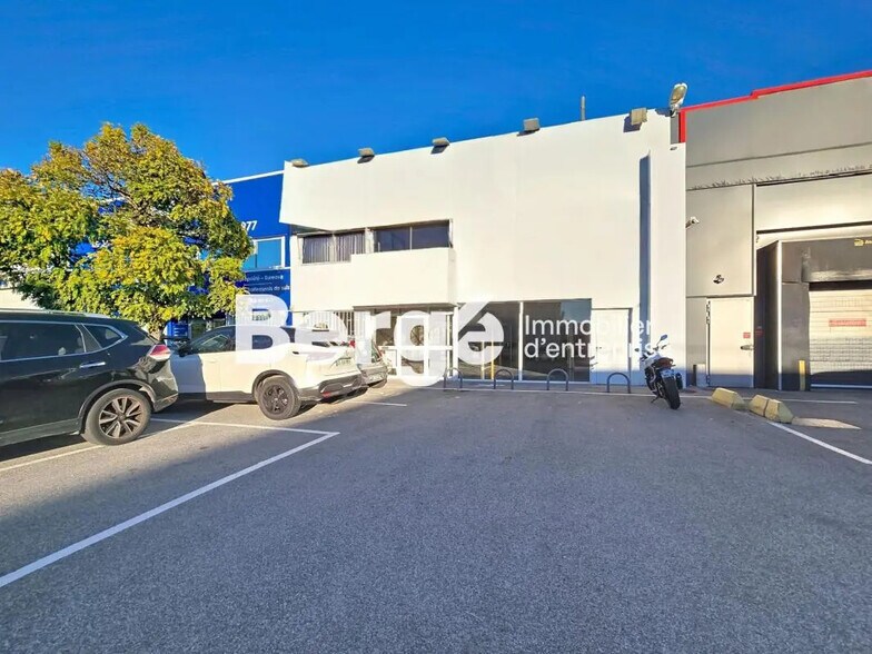Local commercial dans Mandelieu-la-Napoule à louer - Photo de l’immeuble – Image 3 sur 9