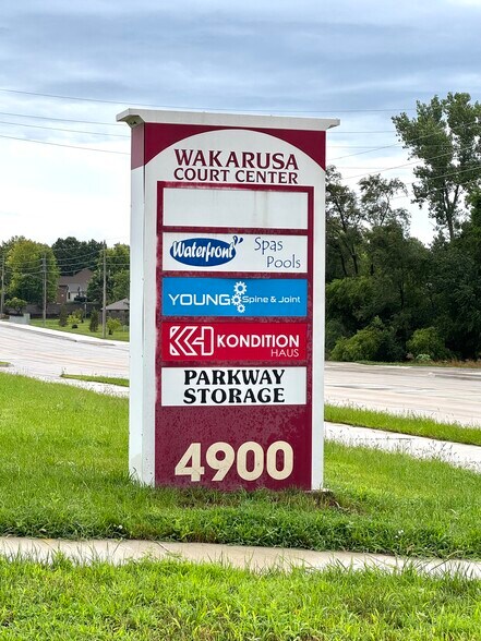 4910 Wakarusa Ct, Lawrence, KS à louer - Photo de l’immeuble – Image 3 sur 4