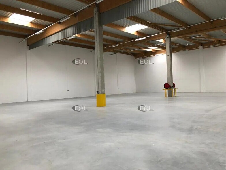 Industriel/Logistique dans Orly à louer - Photo de l’immeuble – Image 3 sur 5