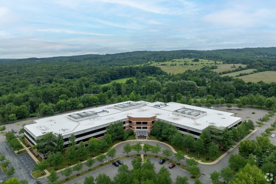 53 Frontage Rd, Hampton, NJ à louer - Photo de l’immeuble – Image 1 sur 9