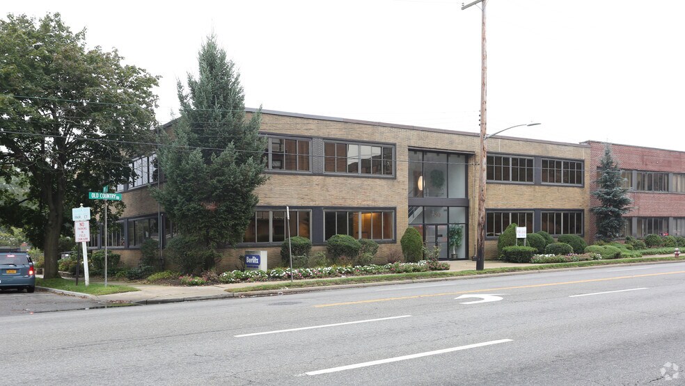 350 Old Country Rd, Garden City, NY à louer - Photo principale – Image 1 sur 8