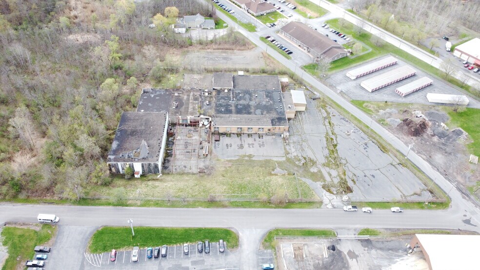 645 Birchwood Dr, Oneida, NY à vendre - Photo de l’immeuble – Image 2 sur 4