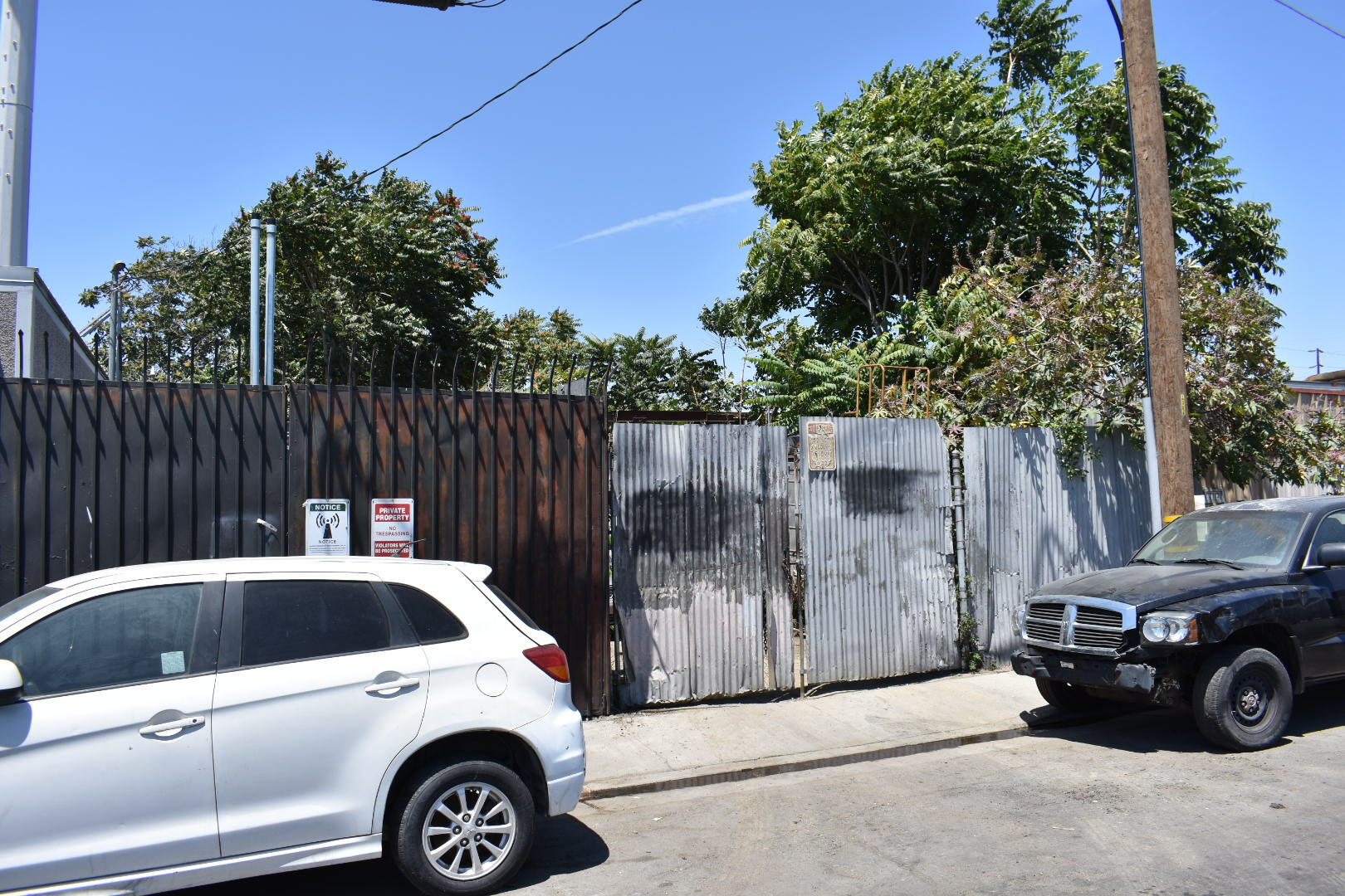 2111 E 90th St, Los Angeles, CA à louer Photo principale– Image 1 sur 11