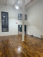 426 Metacom Ave, Warren, RI à louer Photo intérieure– Image 2 sur 5