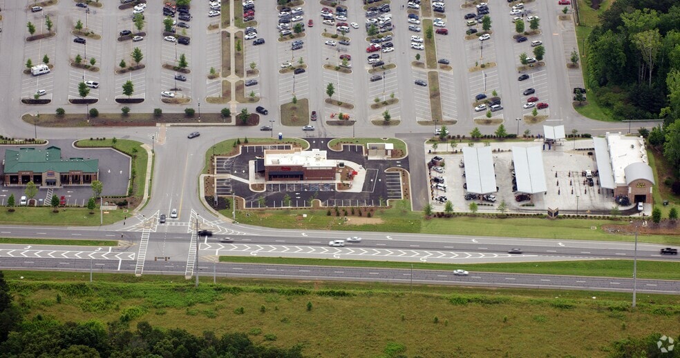 2405 Peachtree Pky, Cumming, GA à louer - Photo principale – Image 1 sur 16