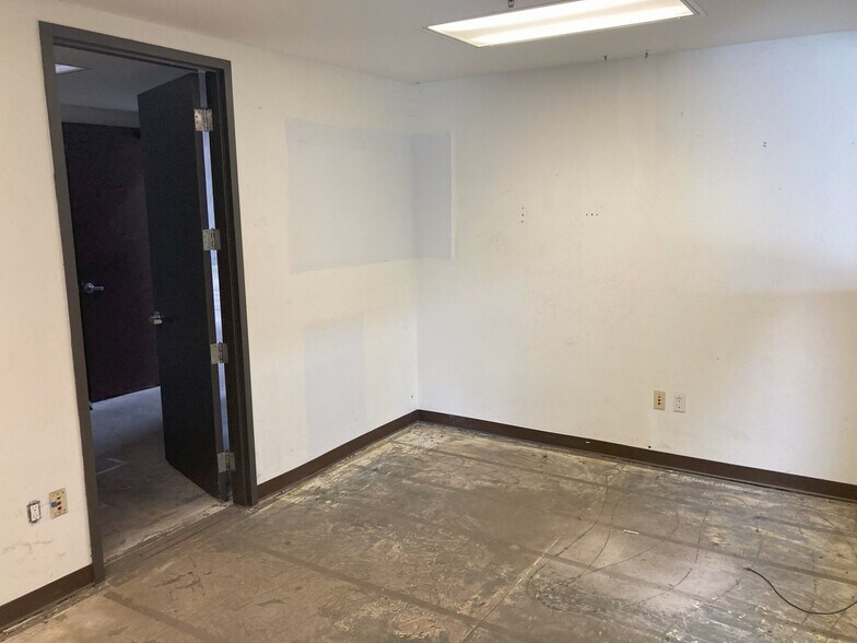 1000 Quesada Ave, San Francisco, CA à louer - Photo de l’immeuble – Image 3 sur 8