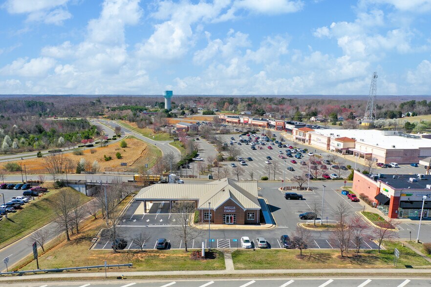 35 Banks Ford Pky, Fredericksburg, VA à vendre - Photo de l’immeuble – Image 2 sur 2