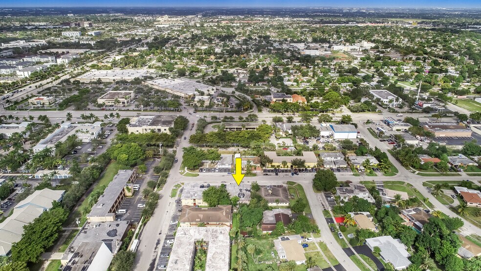 3760 SW 1st St, Fort Lauderdale, FL à vendre - Photo de l’immeuble – Image 3 sur 55