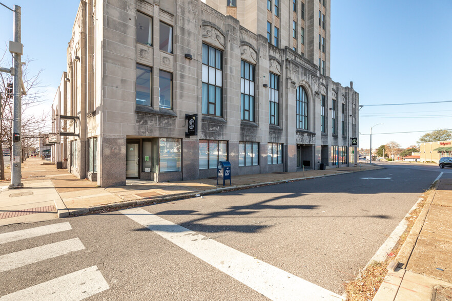 3606 Gravois Ave, Saint Louis, MO à louer - Photo de l’immeuble – Image 2 sur 21