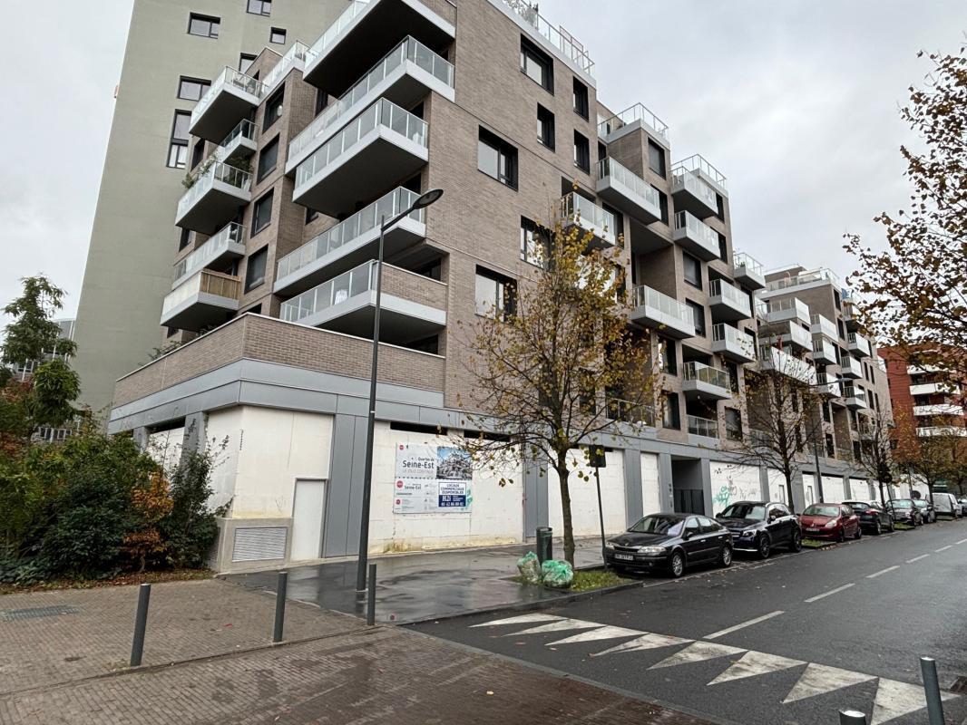 Local commercial dans Asnières-sur-Seine à louer Photo de l’immeuble– Image 1 sur 6