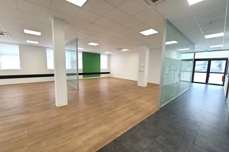 Bureau dans Béziers à louer - Photo de l’immeuble – Image 2 sur 12