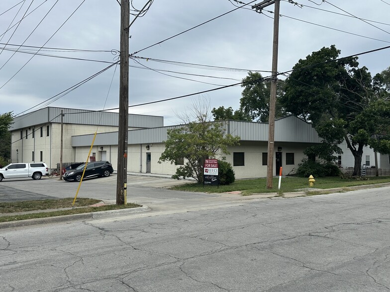 110 SE 5th St, Lees Summit, MO à vendre - Photo principale – Image 1 sur 21