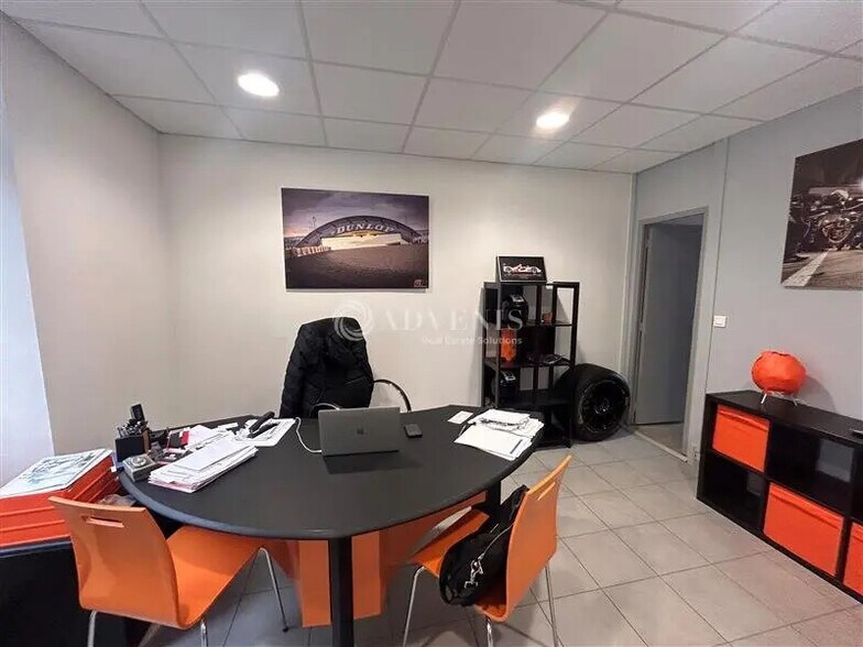 Local commercial dans Le Mans à louer - Photo de l’immeuble – Image 2 sur 5