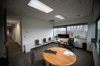 220 Athens Way, Nashville, TN à louer Photo intérieure– Image 2 sur 5