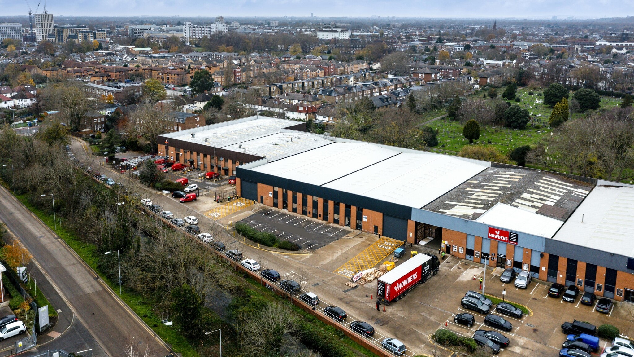 3-4 Fairfield Trade Park, Kingston Upon Thames à louer Photo principale– Image 1 sur 41
