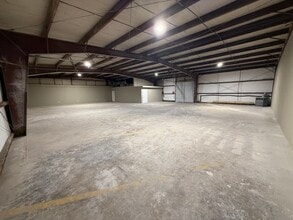 1229 Colorado Ln, Arlington, TX à louer Photo intérieure– Image 2 sur 5
