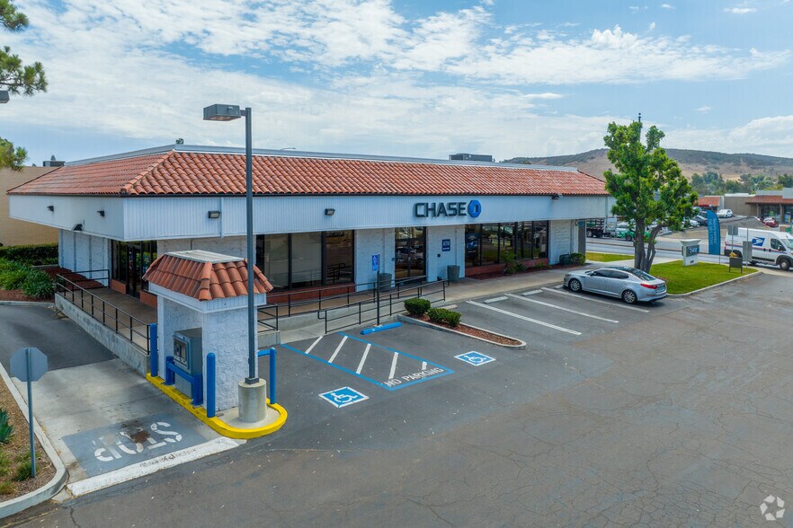 12380 Poway Rd, Poway, CA à vendre - Photo principale – Image 1 sur 4