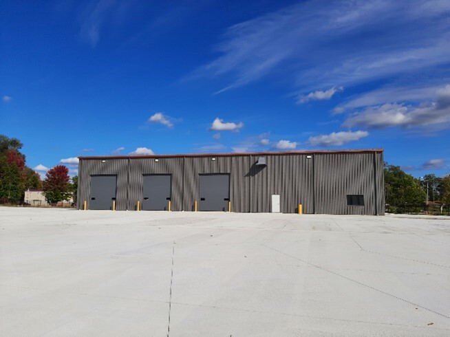 123 County Road 17, Elkhart, IN à louer - Photo de l’immeuble – Image 2 sur 7