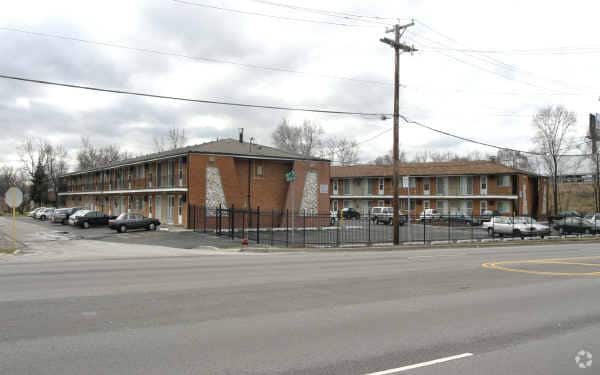 6545-6547 W 111th St, Worth, IL à vendre - Photo principale – Image 1 sur 4