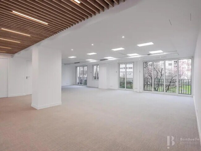 Plus de détails pour 24 Boulevard De Grenelle, Paris - Bureau à louer