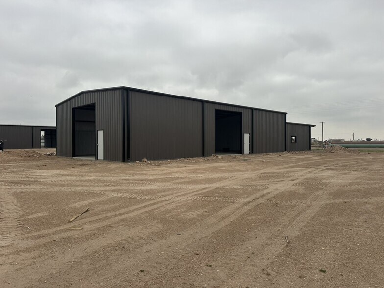 7115 N County Road 1294, Midland, TX à louer - Photo principale – Image 1 sur 5