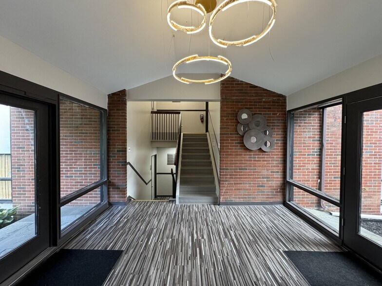 40 Grove St, Middletown, NY à louer - Hall d’entrée – Image 3 sur 6