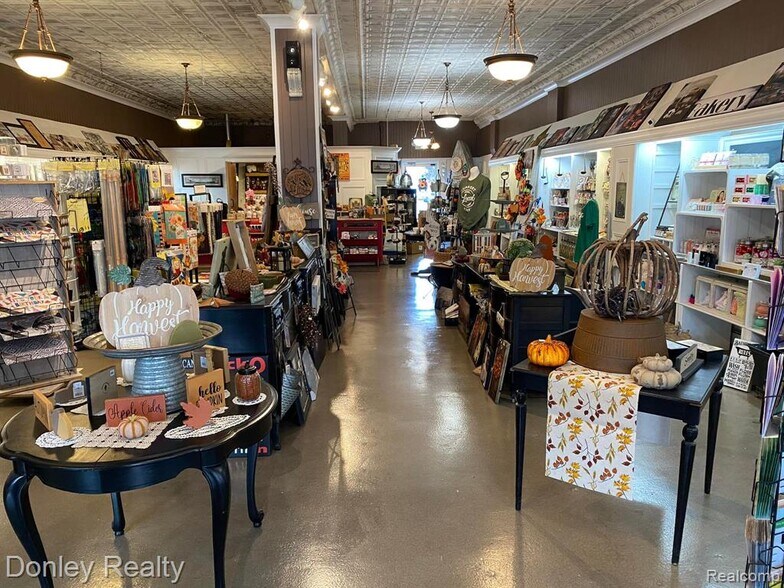 3014 Main St, Marlette, MI à vendre - Photo de l’immeuble – Image 2 sur 10