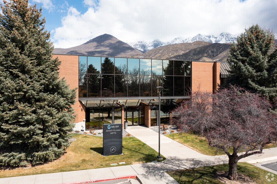 590 E Timpanogos Parkway, Orem, UT à louer - Photo de l’immeuble – Image 2 sur 24