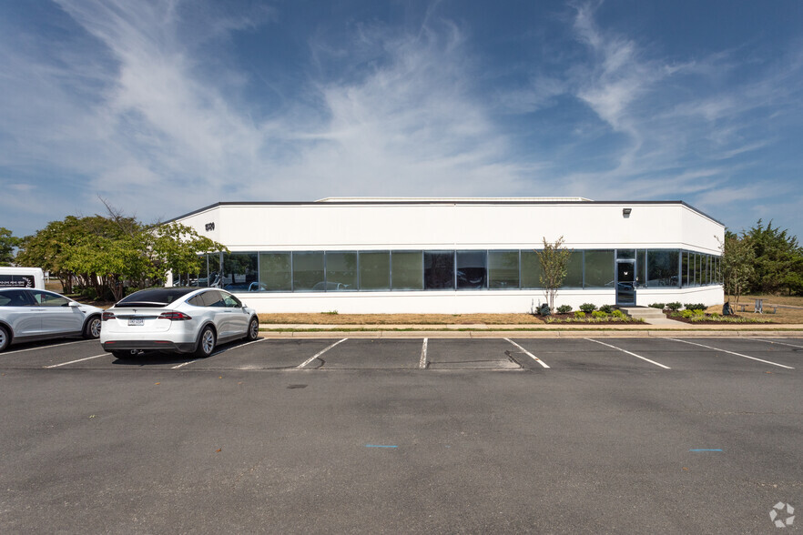15120 Enterprise Ct, Chantilly, VA à louer - Photo de l’immeuble – Image 2 sur 5