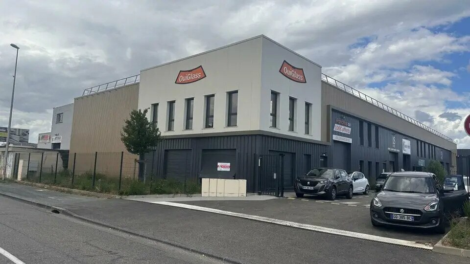 Local d'activités dans Genay à vendre - Photo de l’immeuble – Image 2 sur 12