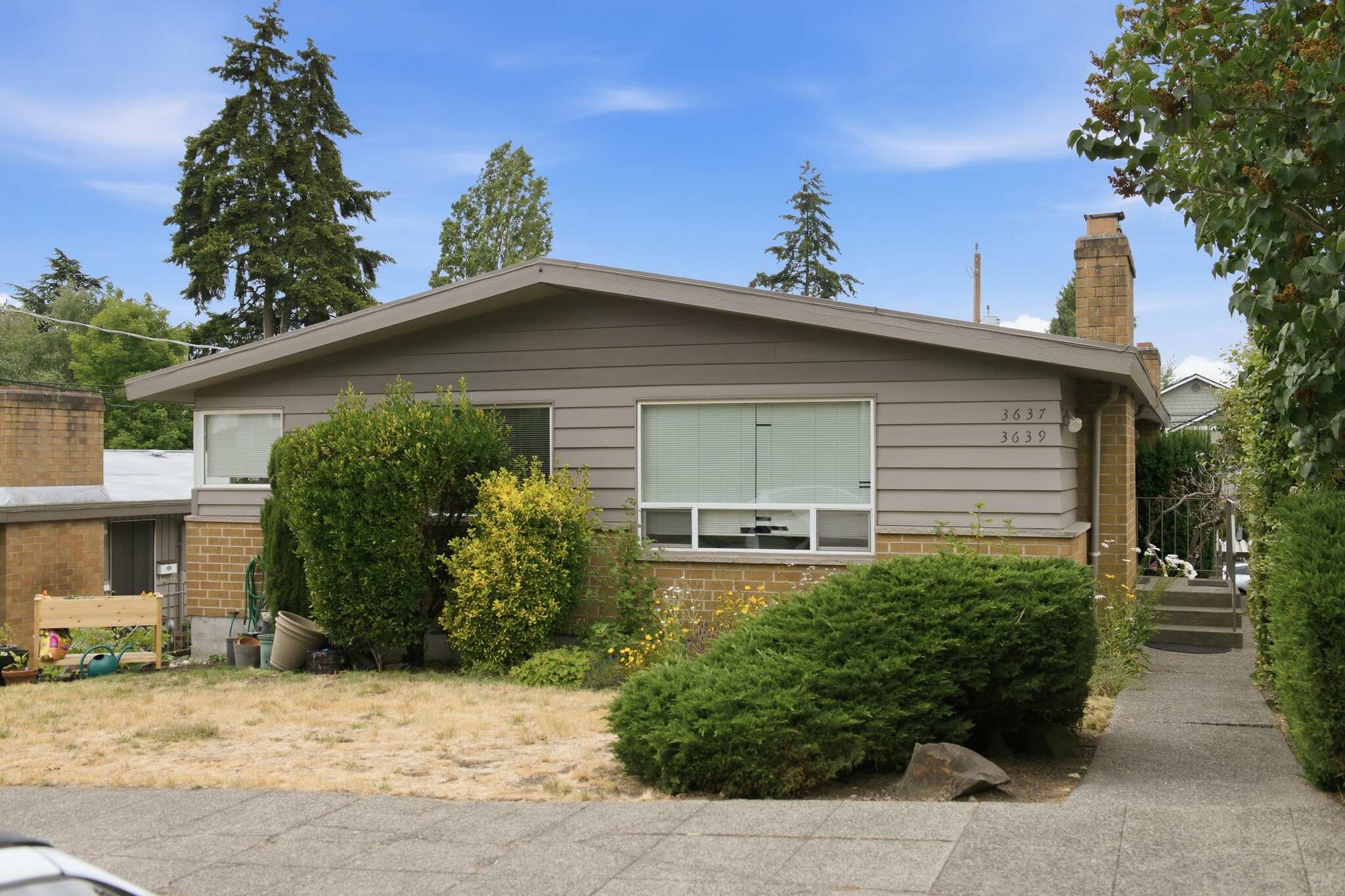 3637 Woodlawn Ave N, Seattle, WA à vendre Photo principale– Image 1 sur 27