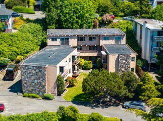 Plus de détails pour 2222 Gilman Dr W, Seattle, WA - Logement à vendre