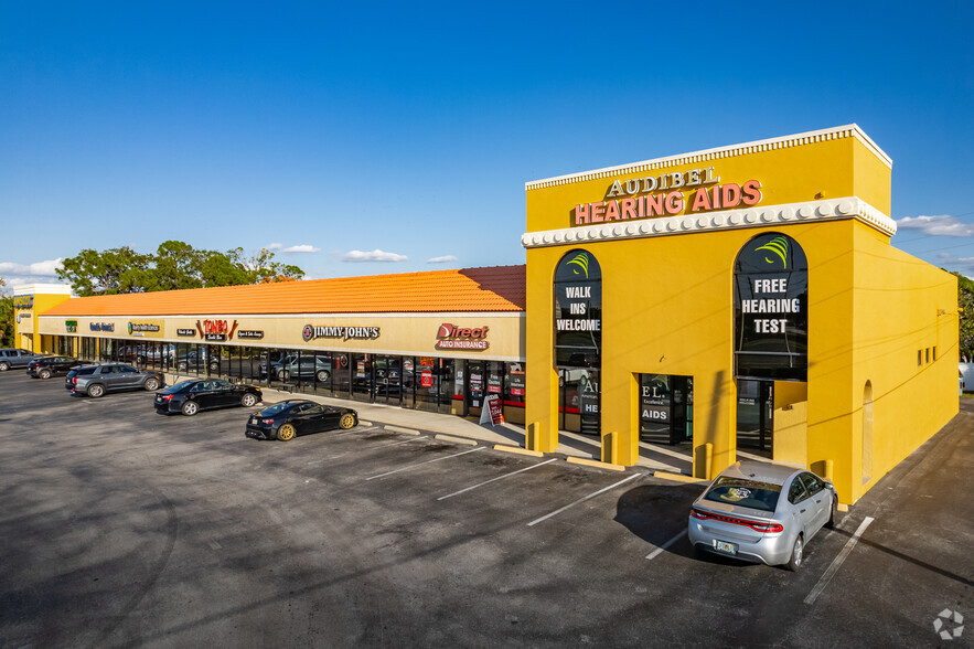 9304-9324 US Hwy 19 N, Port Richey, FL à louer - Photo de l’immeuble – Image 1 sur 11