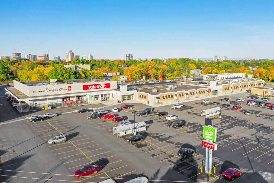 385 Frederick St, Kitchener, ON à louer - Photo de l’immeuble – Image 3 sur 8