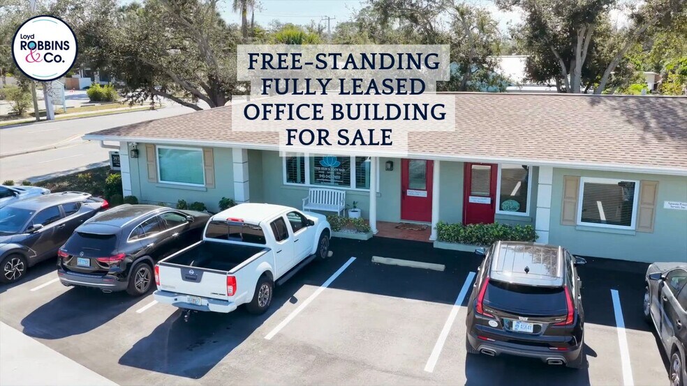 3932 Swift Rd, Sarasota, FL à vendre - Vidéo sur l’annonce professionnelle – Image 2 sur 20