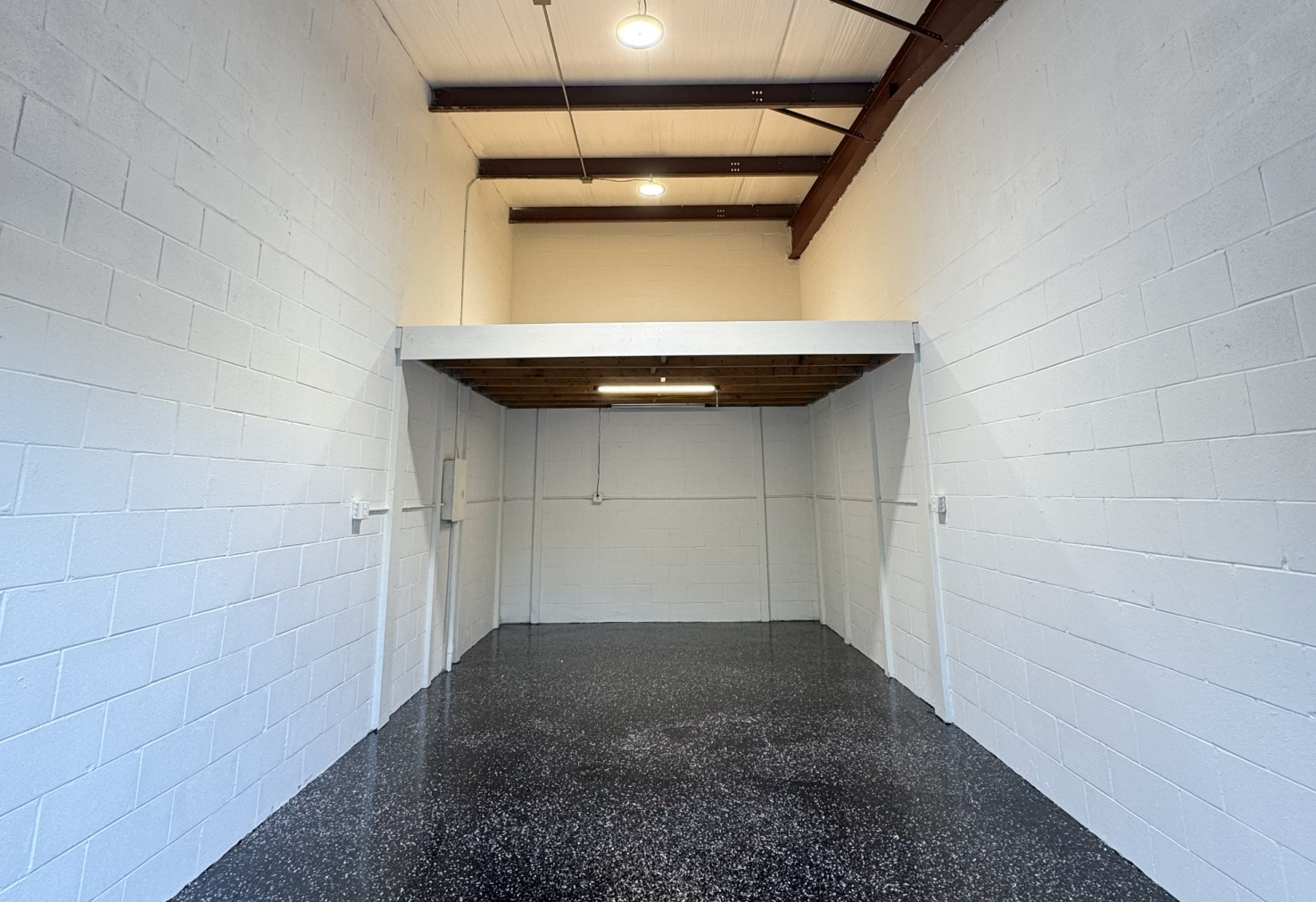 1133 Industrial Blvd, Naples, FL à louer Photo intérieure– Image 1 sur 3