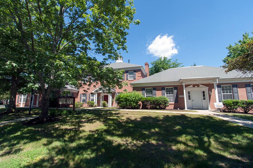 211 Commons Way, Princeton, NJ à louer - Photo de l’immeuble – Image 2 sur 16
