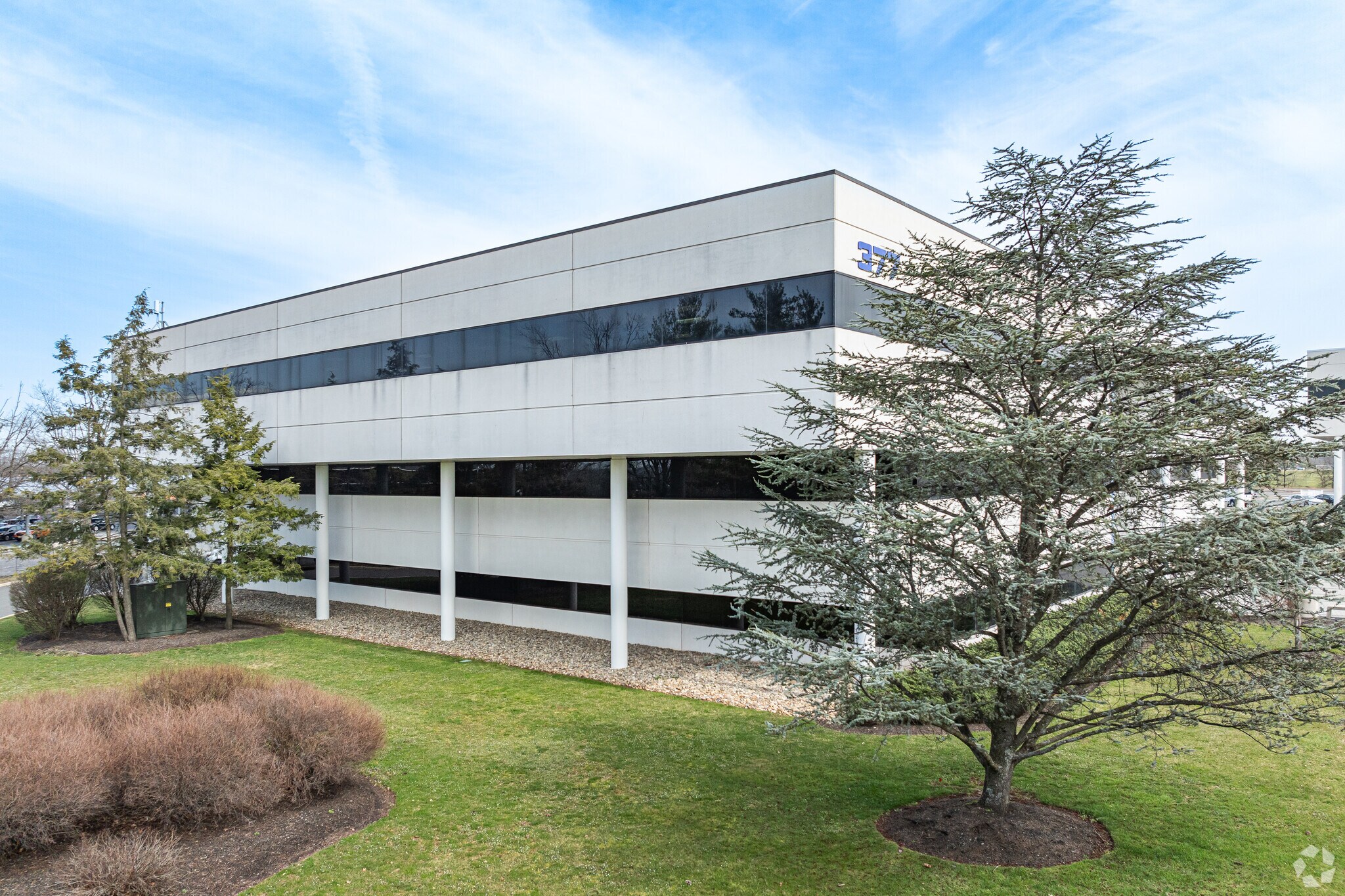 377 Hoes Ln, Piscataway, NJ à louer Photo principale– Image 1 sur 11
