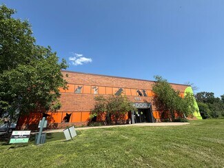 Plus de détails pour 6133 Baker Rd, Minnetonka, MN - Local commercial à vendre