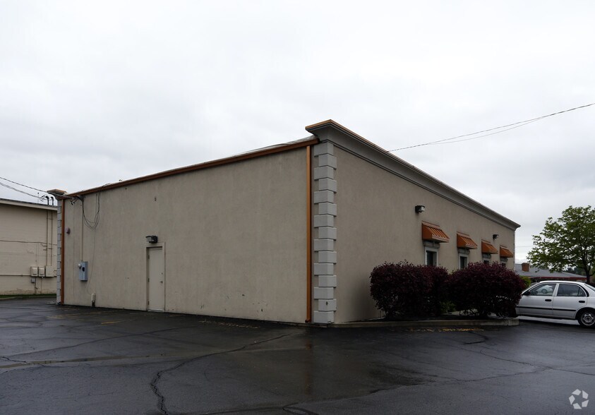 1481 S State St, Orem, UT à vendre - Photo de l’immeuble – Image 2 sur 3