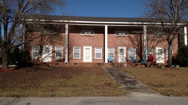 97 Subertown Rd, Whitmire, SC à vendre - Photo principale – Image 1 sur 4